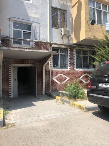 təmirsiz mənzillərin satışı: Bakı, Montin, 2 otaqlı, Köhnə tikili, m. Gənclik, 52 kv. m