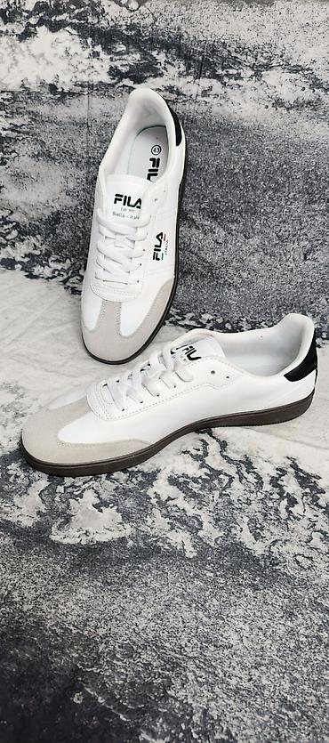 кроссовки: Кожаные кроссовки Итальянского бренда FILA . Размер 43 — 5