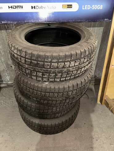 багажник гольф 2: 215/55 R16 зимняя резина, хороший протектор, без повреждений. Отличный