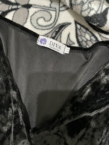 Повседневные платья: Желтое платье со шлейфом без лямок синие платье с драпировкой — 9