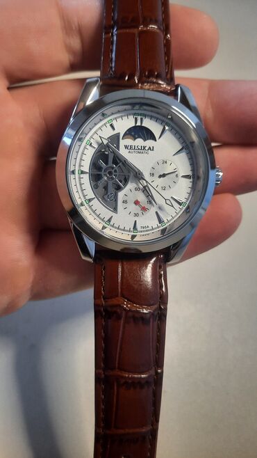 Qol saatları: Yeni mexanika saatlar. Modeldən aslı olaraq qiymətlər 40 AZN-dən 50 — 5