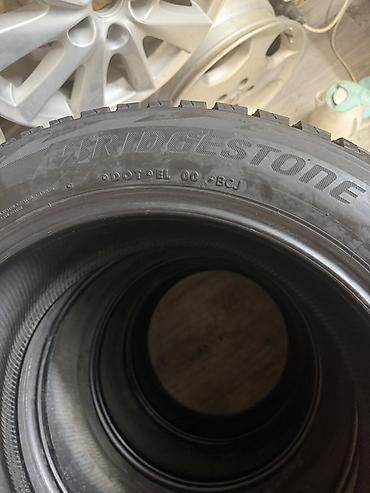 55: Комплект зимних шин Bridgestone Blizzak - Размер: 225/55 R18 - — 4