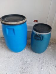 obshivka taxta: Plastik baklar ölçüsü 40 litrə və 20 litrə .Bir dəfə işlənib .Yaxşı