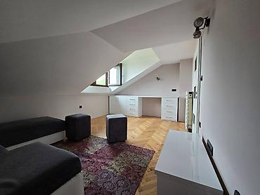 Kuće na prodaju: 150 kv. m, 5 soba — 8