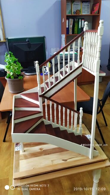 требуются рабочие на стройку: Талап кылынат Жыгач уста, Төлөм Келишим түрдө, 3-5 жылдык тажрыйба