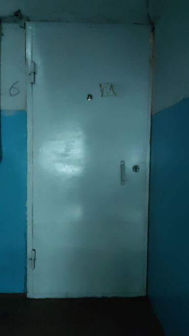 дверь с коробкой цена: Входная дверь, Металл, Левостороний механизм, цвет - Белый, Б/у, 200 * 90, Самовывоз