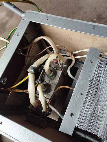 avatr 12: 1) Пуско-зарядное устройство на 220v. Выход - 12, 24 вольт. 15000 с — 9