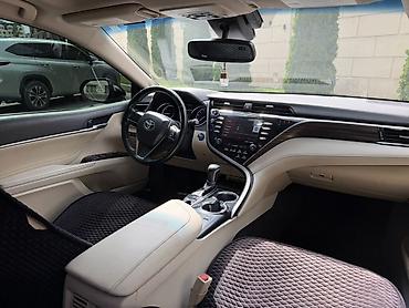 уна: Toyota Camry: 2018 г., 2.5 л, Вариатор, Гибрид, Седан — 10