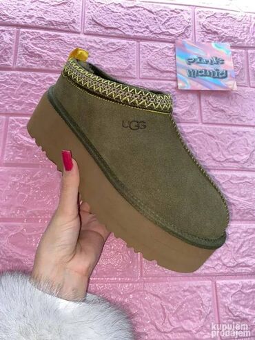 ugg debeli djon: Skoro novo