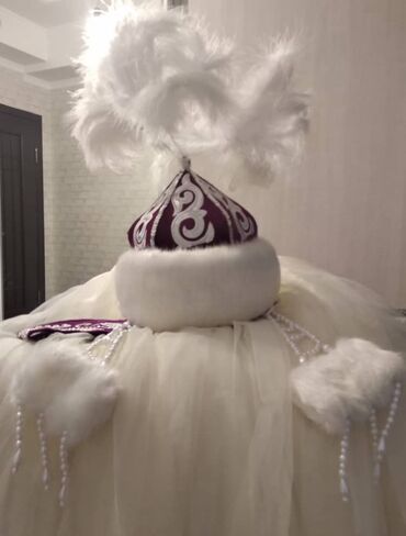 Костюмы с юбкой: Костюм с юбкой, Модель юбки: Пышная, Макси, Made in KG