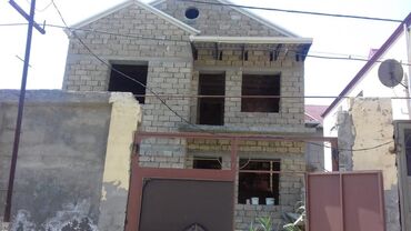 uçuz evlər: 5 комнат, 250 м², Без ремонта