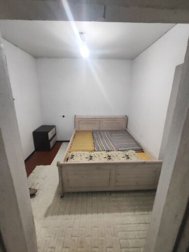 продаю дом токолдош: 30 м², 2 комнаты, Забор, огорожен, Подвал, погреб, Сарай
