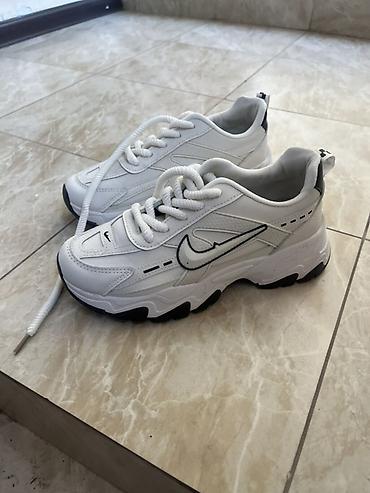 nike skepta: Белые кроссовки с массивной подошвой - Цвет: белый с черными — 1