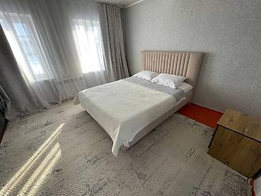 Посуточная аренда домов: Аренда дома на 8 человек. Планировка: 3 комнаты и отдельная кухня. - — 1