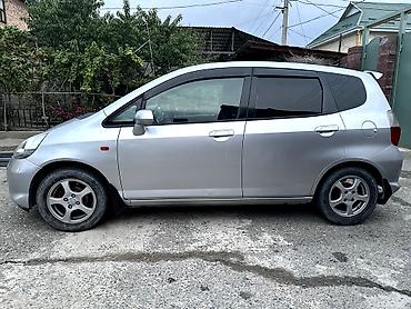 bud e9: Honda Fit: 2005 г., 1.3 л, Вариатор, Бензин, Хэтчбэк — 6