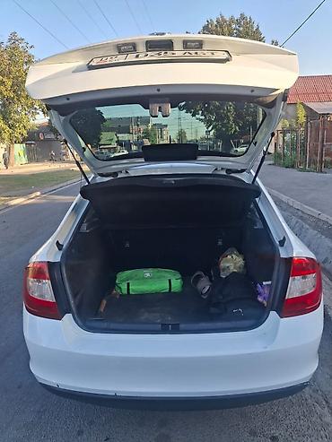skoda rapid 2012: Skoda Rapid: 2017 г., 1.6 л, Автомат, Бензин, Седан — 8