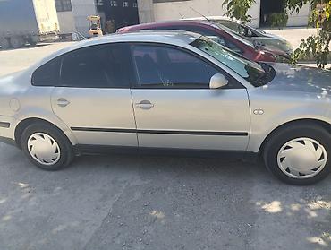 Volkswagen Passat: 2002 г., Седан — 4
