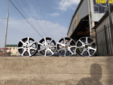 Диски: Литые Диски R 13 Hyundai, Комплект, отверстий - 4, Б/у