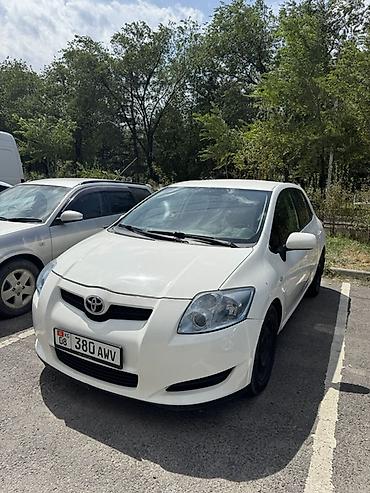 auris: Toyota Auris: 2008 г., Механика, Бензин, Хэтчбэк — 1