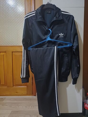 новый спортивный костюм: Мужской спортивный костюм, 3XL (EU 46), Adidas, Новый, Самовывоз