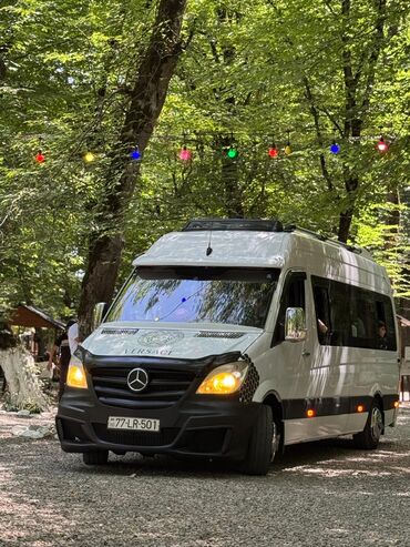 Mercedes-Benz Sprinter mikroavtobusu sərnişin daşımaları üçün nəzərdə