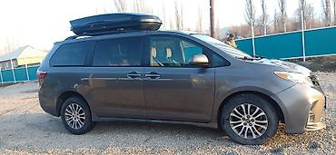 авто ру шины и диски б у: Toyota Sienna: 2018 г., 3.5 л, Автомат, Бензин, Минивэн — 3
