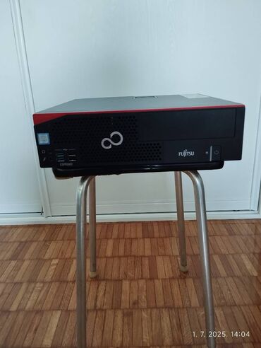 Desktop računari i radne stanice: Fujitsu esprimo računar karakteristike: Procesor intel celeron G3900 — 4