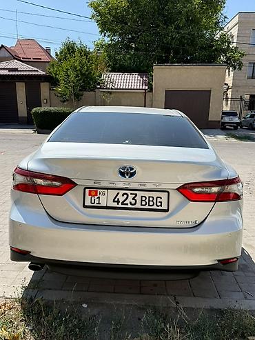 автохолд: Toyota Camry: 2022 г., 2.5 л, Автомат, Гибрид, Седан — 5