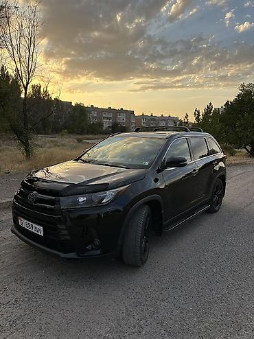 Транспорт: Toyota Highlander: 2019 г., 3.5 л, Автомат, Бензин — 2