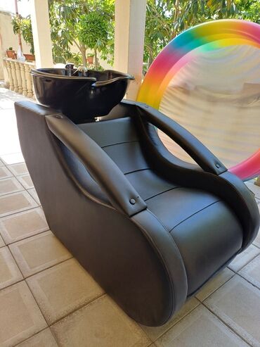 Salon, tibbi mebel dəsti: Gözəllik salonu üçün mebel dəsti Tərkib: - Saç yuma stolu: qara — 18