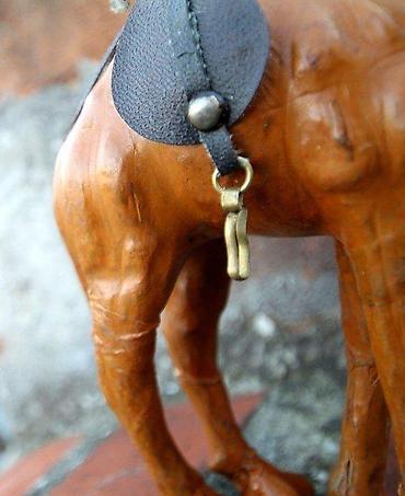 Figure: Vintage KOŽNA figura KAMILE. Handmade. ORIGINAL made in Egypt. Vintage — 2