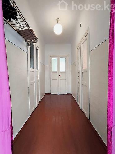 Продажа коттеджей и домов: 🏡 **Срочно продаётся дом в районе рынка Баят** 🏠 Дом **1,5 этажный — 9