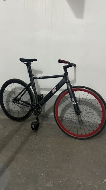 шосейник велосипед: Велосипед Fixed Gear в черном цвете с красными ободами
