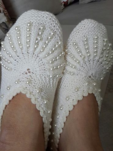 обувь белая: Домашние тапочки цвет - Белый