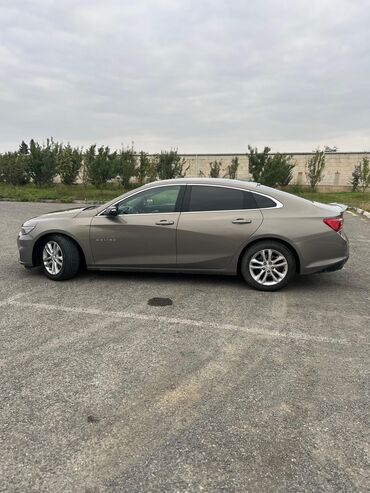 Chevrolet: Chevrolet Malibu: 1.5 l | 2017 il Sedan — 9
