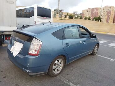 ilkin odenis 500 azn avtomobil: Toyota Prius: 1.5 l | 2008 il Hetçbek