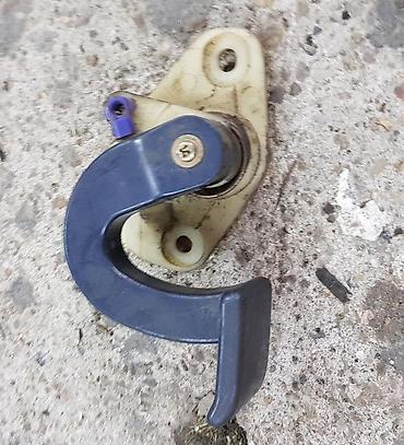 RUCICA ZA OTVARANJE HAUBE ZA TOYOTA LAND CRUISER OD 1996. DO 2003