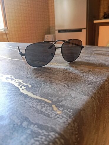 Eynəklər: Gün eynəyi, Cartier, İşlənmiş
