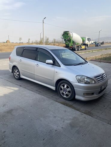 купить зикр в бишкеке: Toyota Ipsum: 2002 г., 2.4 л, Автомат, Бензин