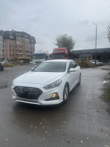 hyunda: Hyundai Sonata: 2018 г., 2 л, Автомат, Газ, Седан