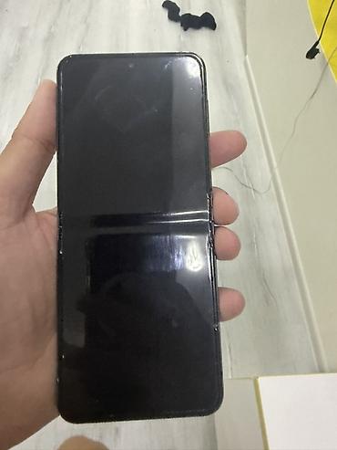 Samsung Galaxy Z Flip 5, rəng - Boz lalafo.az -da Samsung Galaxy Z Flip 5, rəng - Boz