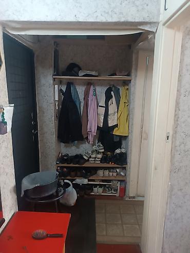 Комнаты: 42 м², Без мебели — 8
