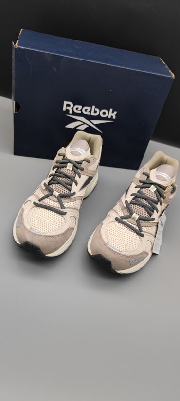 Кроссовки и спортивная обувь: Мужские кроссовки, 44, Reebok, Новый, цвет - Бежевый, Самовывоз, Платная доставка