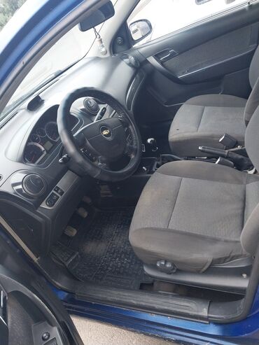 Chevrolet: Продается Chevrolet Aveo синего цвета. Автомобиль в салон чистый и