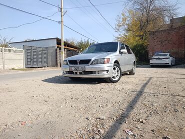 срочно срочно продам машину: Toyota Vista: 1999 г., 2 л, Автомат, Бензин, Универсал