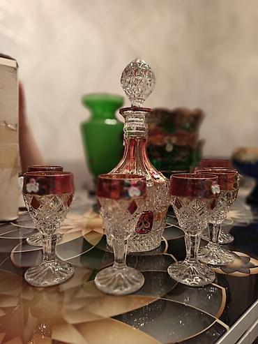 Qab-qacaq və mətbəx ləvazimatları: Böyük şüşə qrafin və 6 ədəd balaca qədəhdən ibarət dekorativ dəst — 2