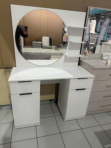 standing mirror: Туалетный столик, Новый, С зеркалом, цвет - Белый, ЛДСП, В рассрочку — 1