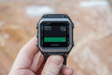 qizil kişi saati: Yeni, Smart saat, Garmin, Suya davamlı, rəng - Qara