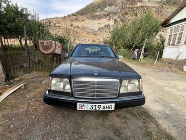 машина мерседес: Mercedes-Benz 220: 1994 г., 2.2 л, Механика, Бензин, Универсал