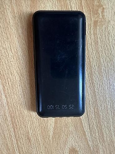 kablolar: Daxili kabellərlə universal powerbank - Korpus: kompakt, qara rəngli — 2